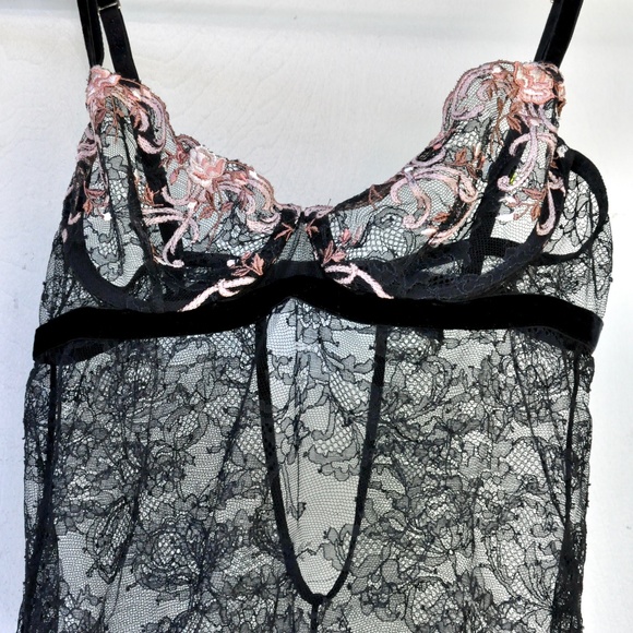 LA PERLA Black Lace Slip Dress Nightgown with Pink Floral Bra XS - US 32 C - Picture 2 of 7